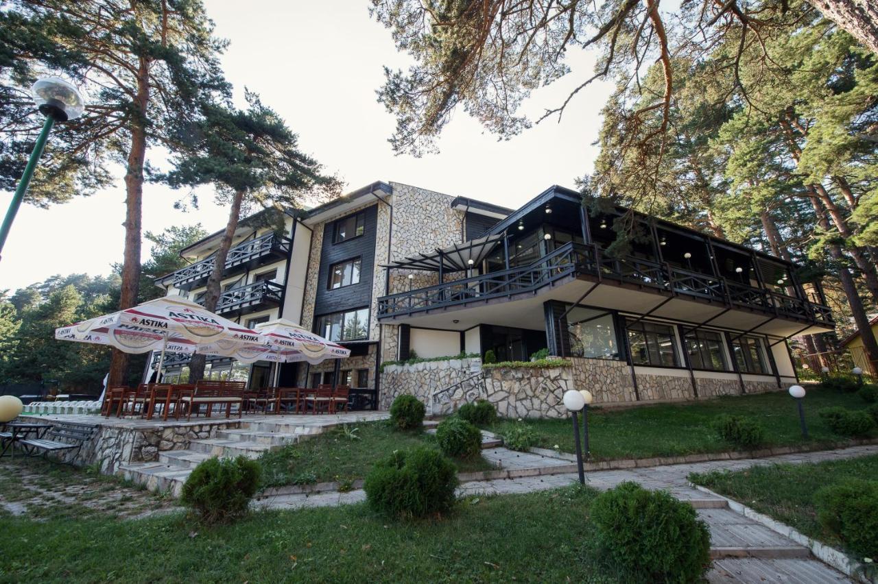 Family Hotel Hebar Batak Exterior photo