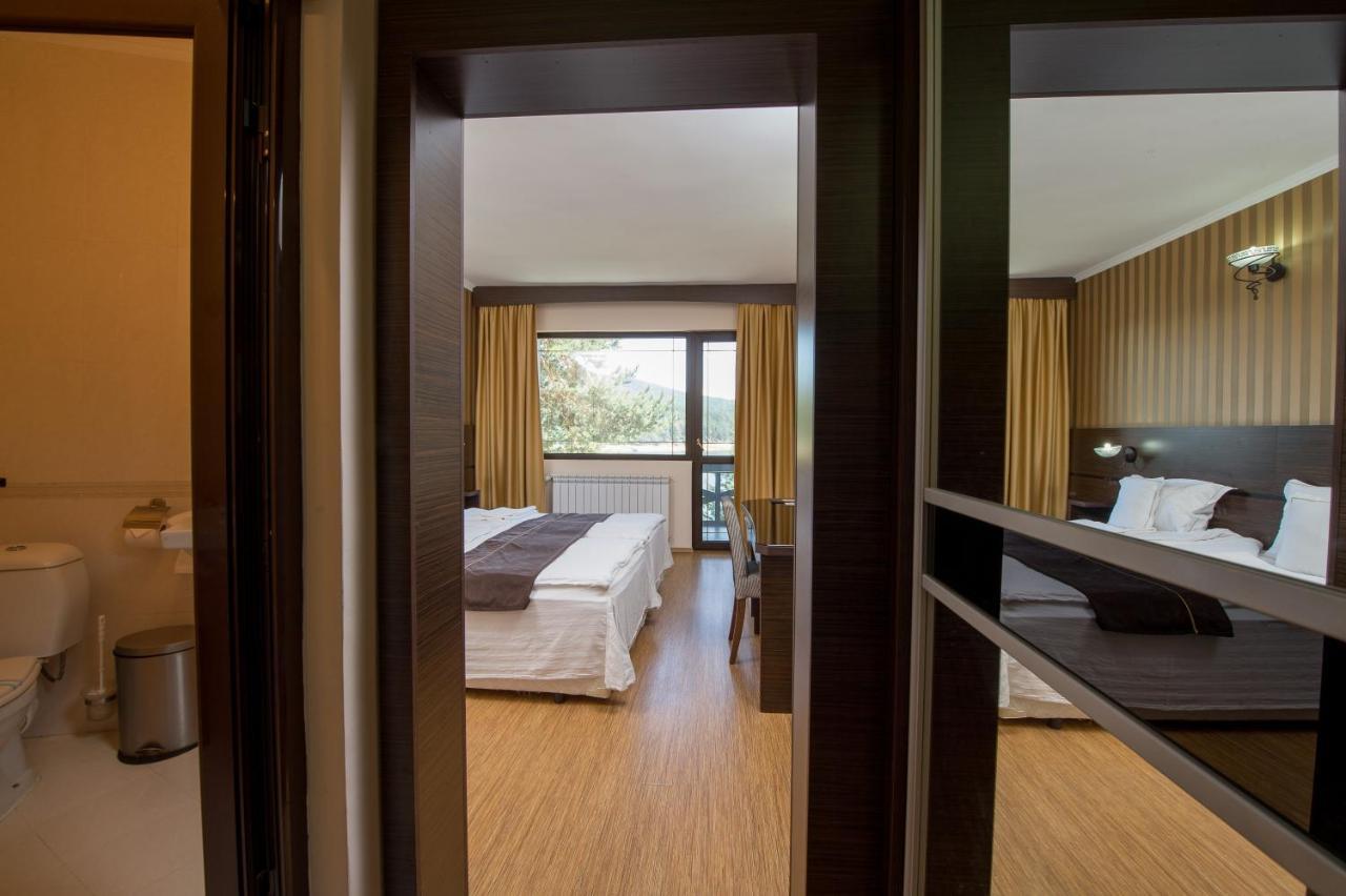 Family Hotel Hebar Batak Exterior photo