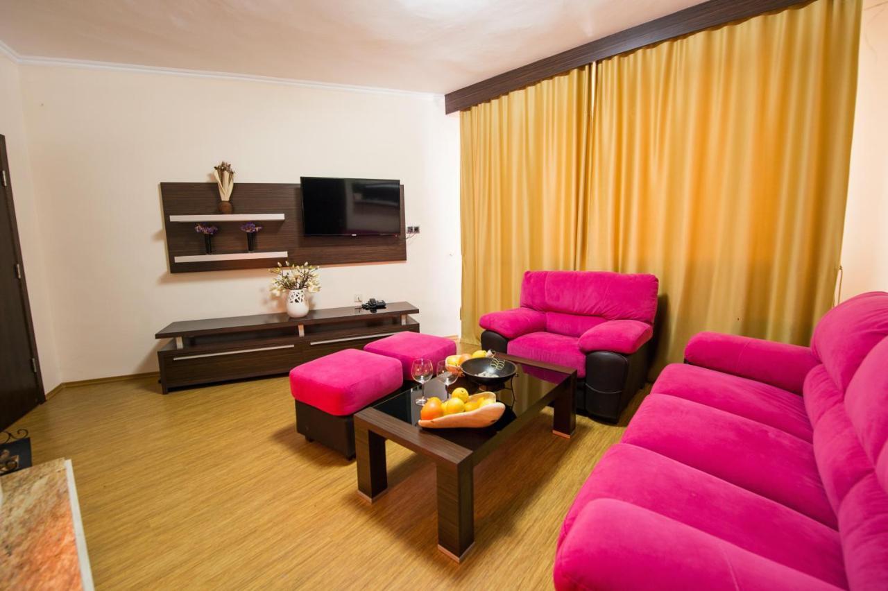 Family Hotel Hebar Batak Exterior photo