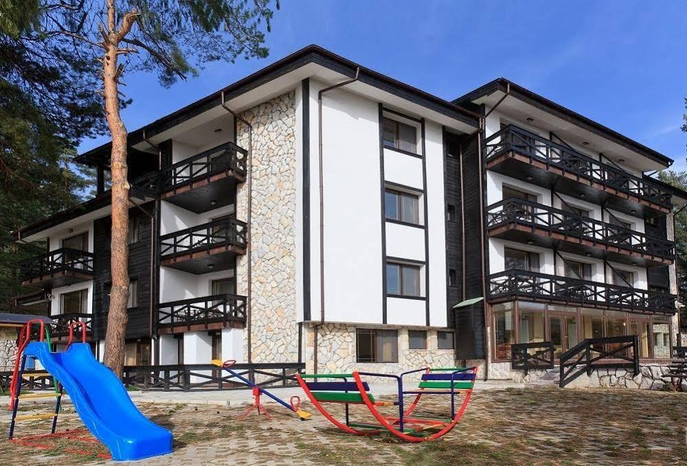 Family Hotel Hebar Batak Exterior photo